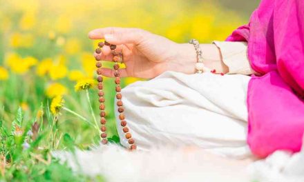 Akshamala Upanishad: Explains the Importance of Mantra Repetition with a Rosary