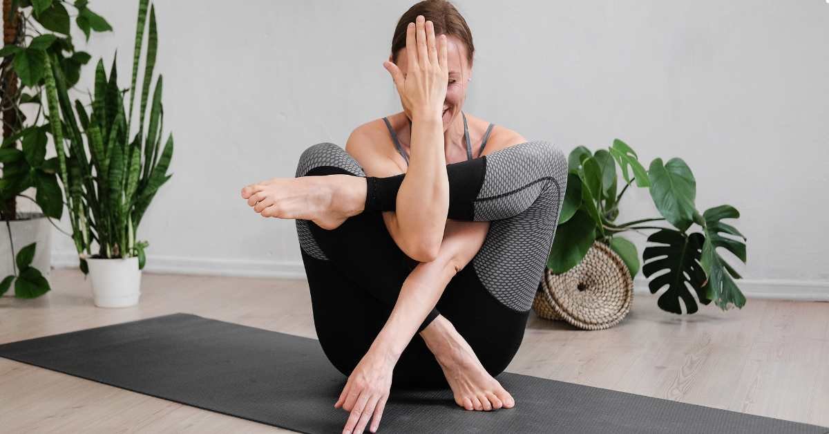 Hatha Yoga Asanas: Methodology, Biomechanics, and Therapeutic Applications